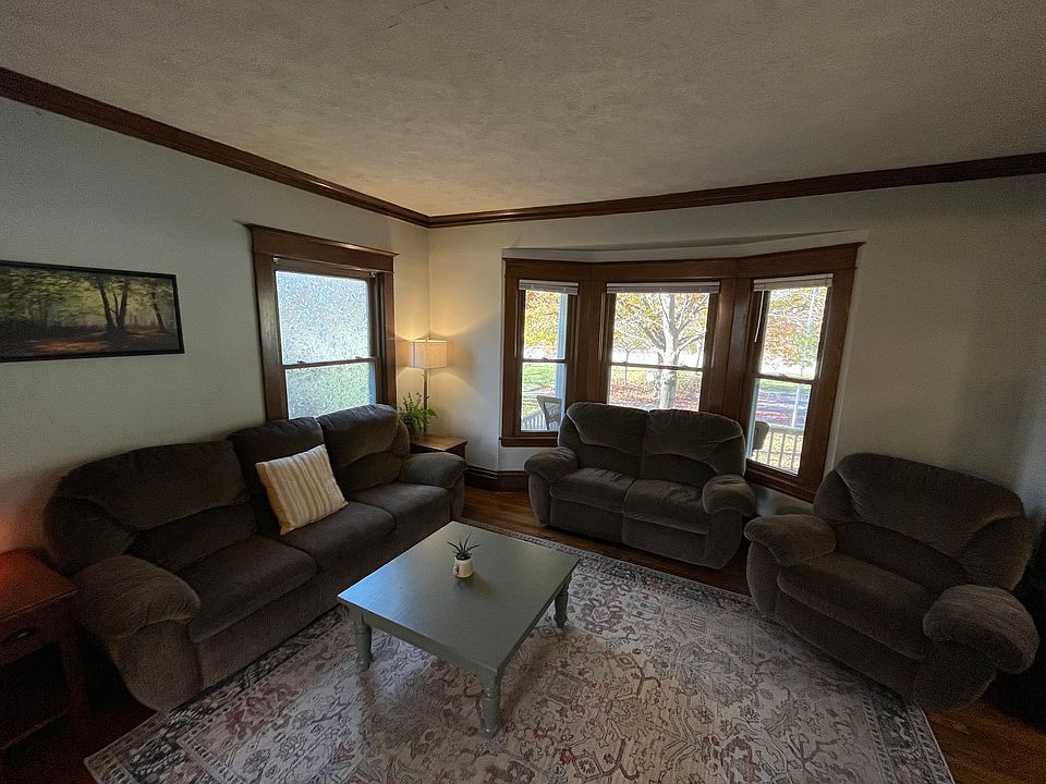 1st image of 16 John Ball Park Dr NW