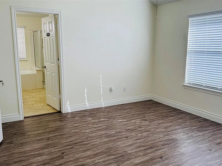 20210 Glen Burn Ct — Photo 12