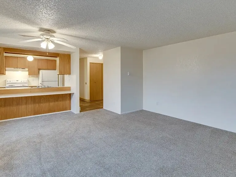 Evergreen Residences — Photo 24