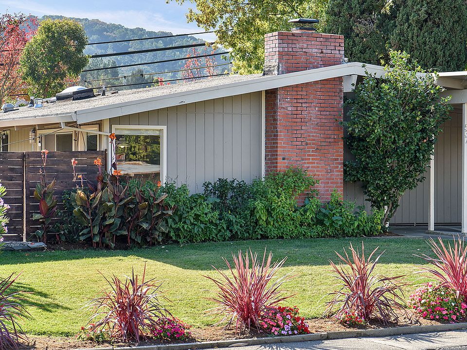 2nd image of 537 Wisteria Way