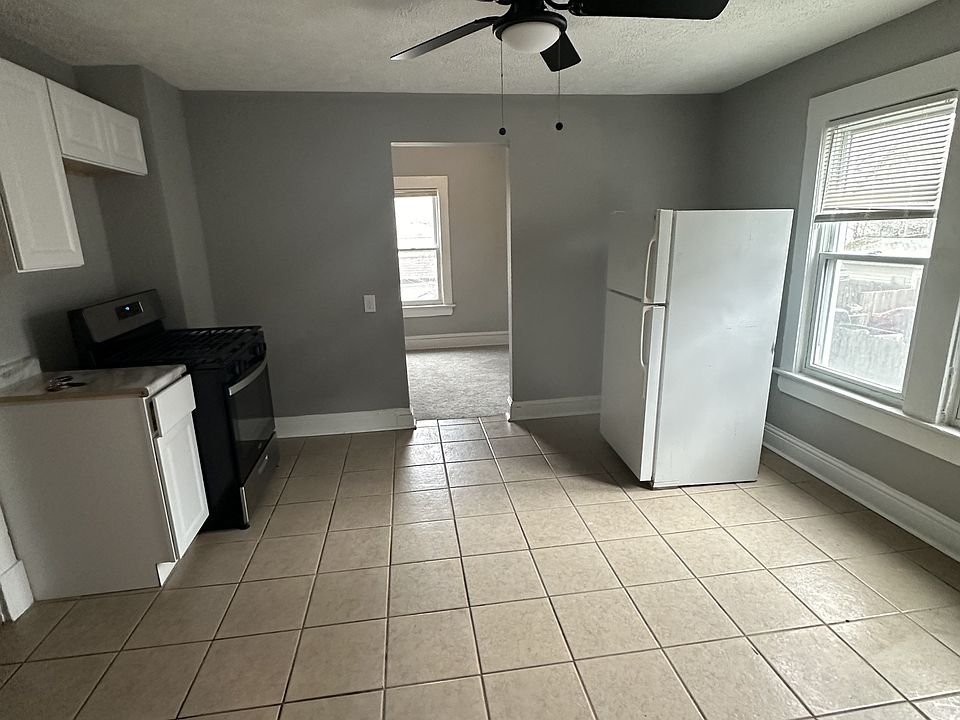 1st image of 4520 Bush Ave #4