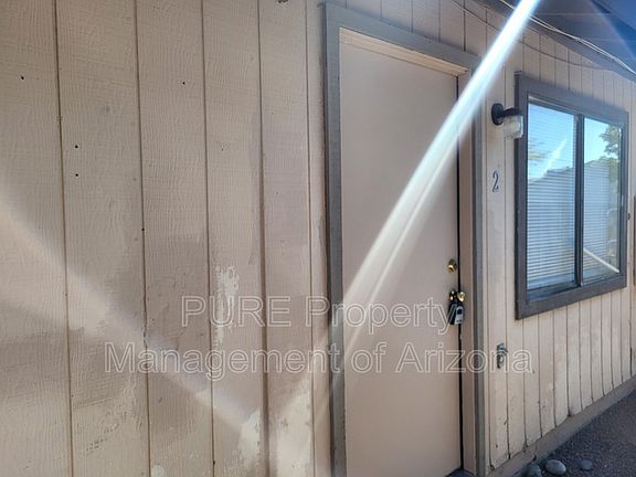 2nd image of 533 S Olive APT 2