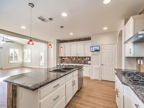 4th image of 5845 Pristine Falls Ave