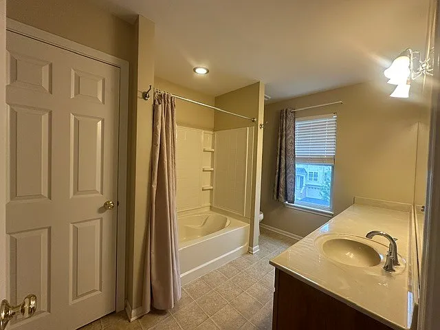 3376 Bradbury Cir — Photo 6