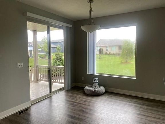 4th image of 3959 Mountain Glade Dr