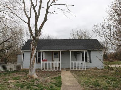 978 Chestnut St, Bourbon, MO, 65441