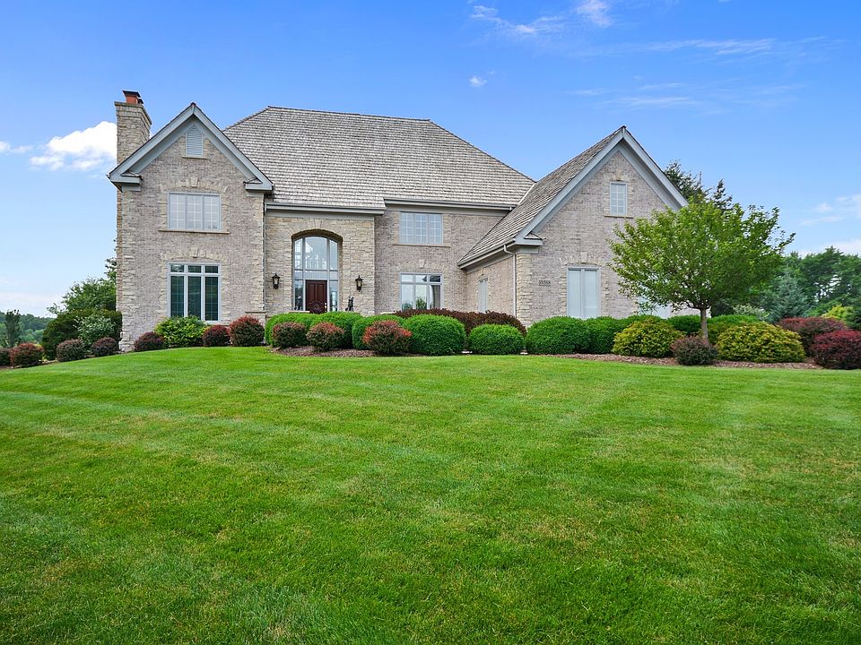1st image of 5N568 E Lakeview Cir