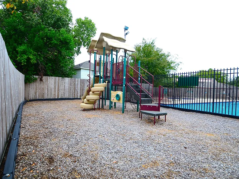 2023 Woodland Springs St — Photo 26