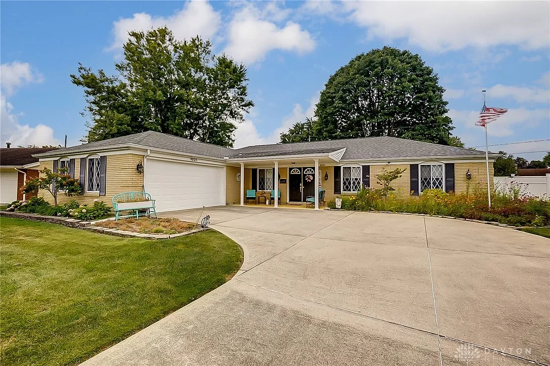 1031 Bahia Dr photo 1