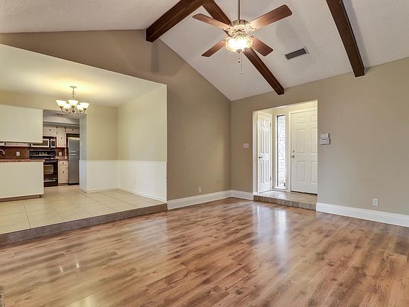 618 Buckskin Dr-large-007-Family 002-1500x994-72dpi_04012015