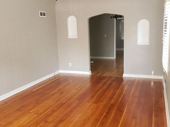 4th image of 325 22nd St S #325