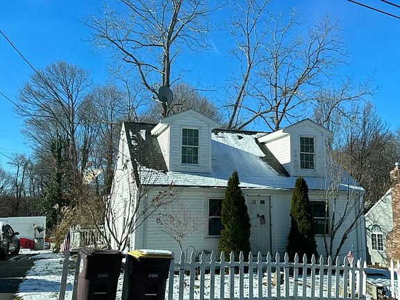 3rd image of 20 Soper Ave