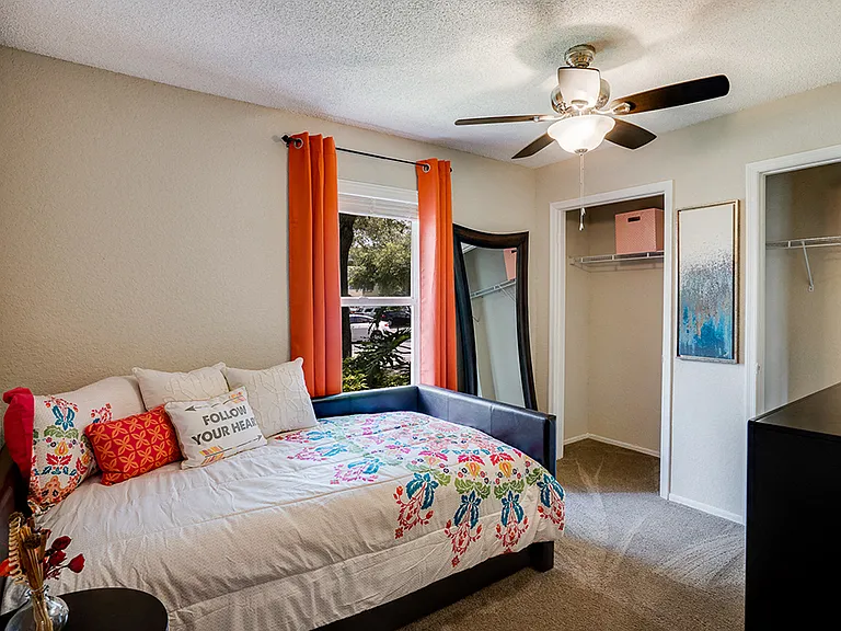 3 Bedroom - 3 Bed / 2 Bath - 1,081 Sq.Ft.