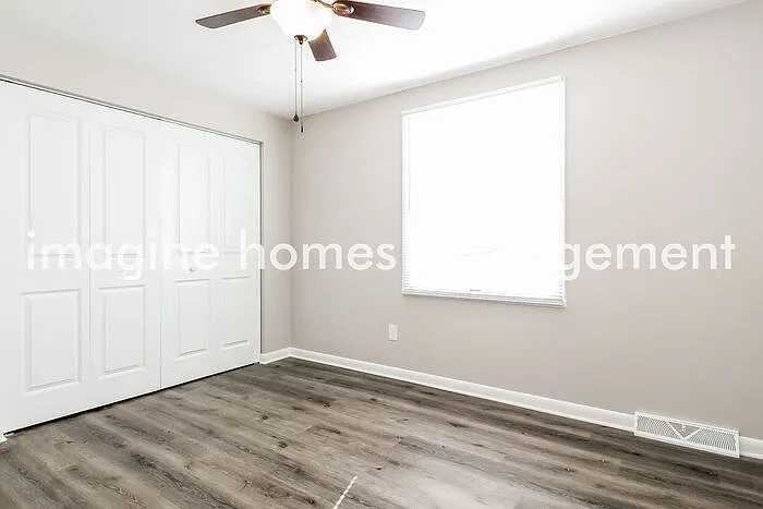 1960 Stoney Hill Dr — Photo 10