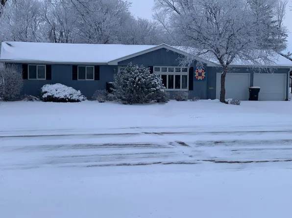 407 Sunrise Dr, Olivia, MN 56277