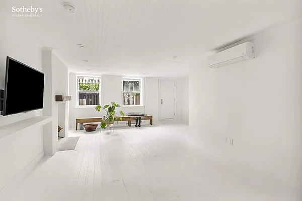 Rented by Sotheby's International Realty | media 3