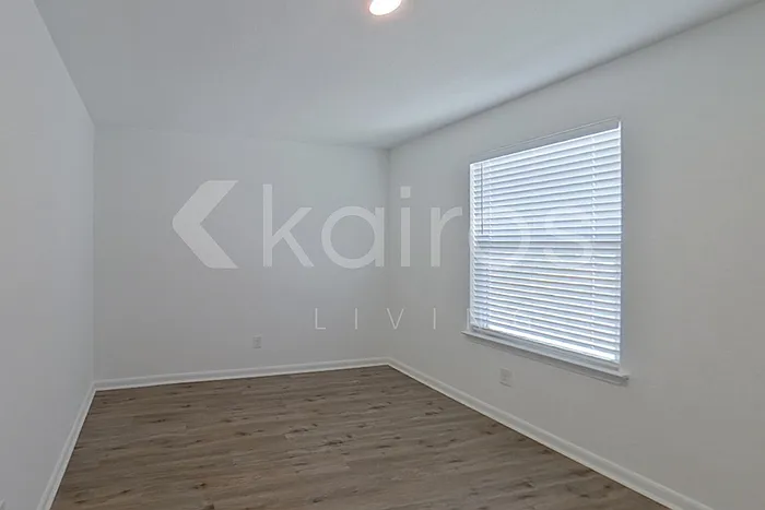 906 Shady Brk — Photo 18