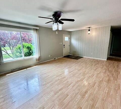 4th image of 610 Fox Point Dr