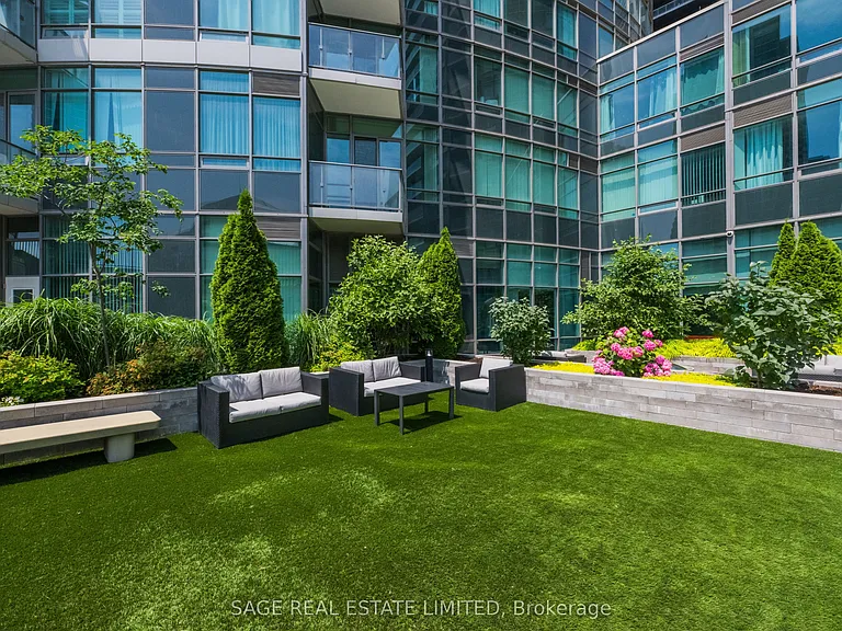 373 Front St W #208 — Photo 31