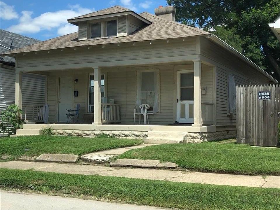 2nd image of 1346-1348 E Minnesota St