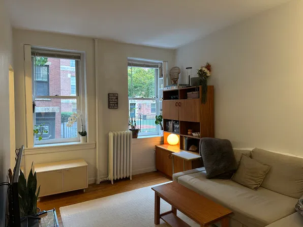 17 S Russell St #4FF, Boston, MA 02114