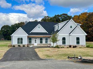 183 Gleinaire Rd, Bunker Hill, WV 25413