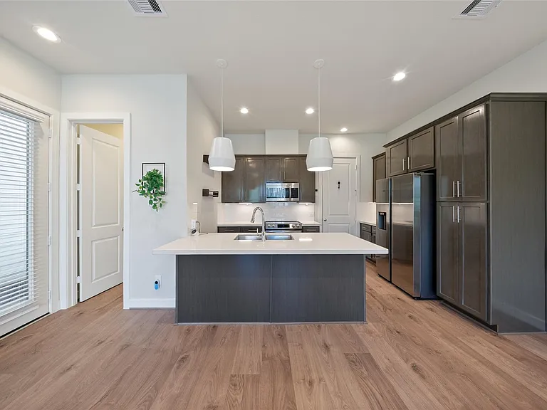 2309 Silva Park Ln — Photo 2