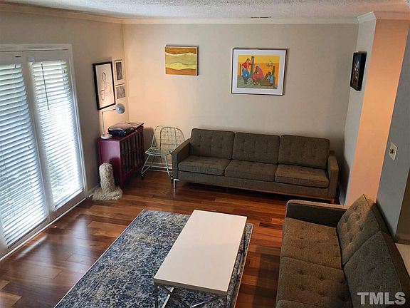 3rd image of 3229 Coachmans Way