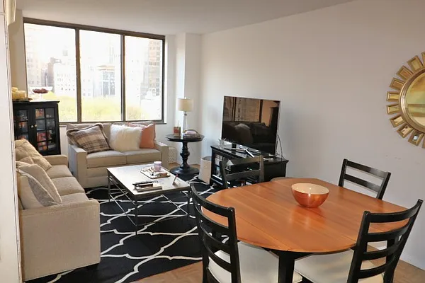 Rented by Newell and Assoc. | media 15