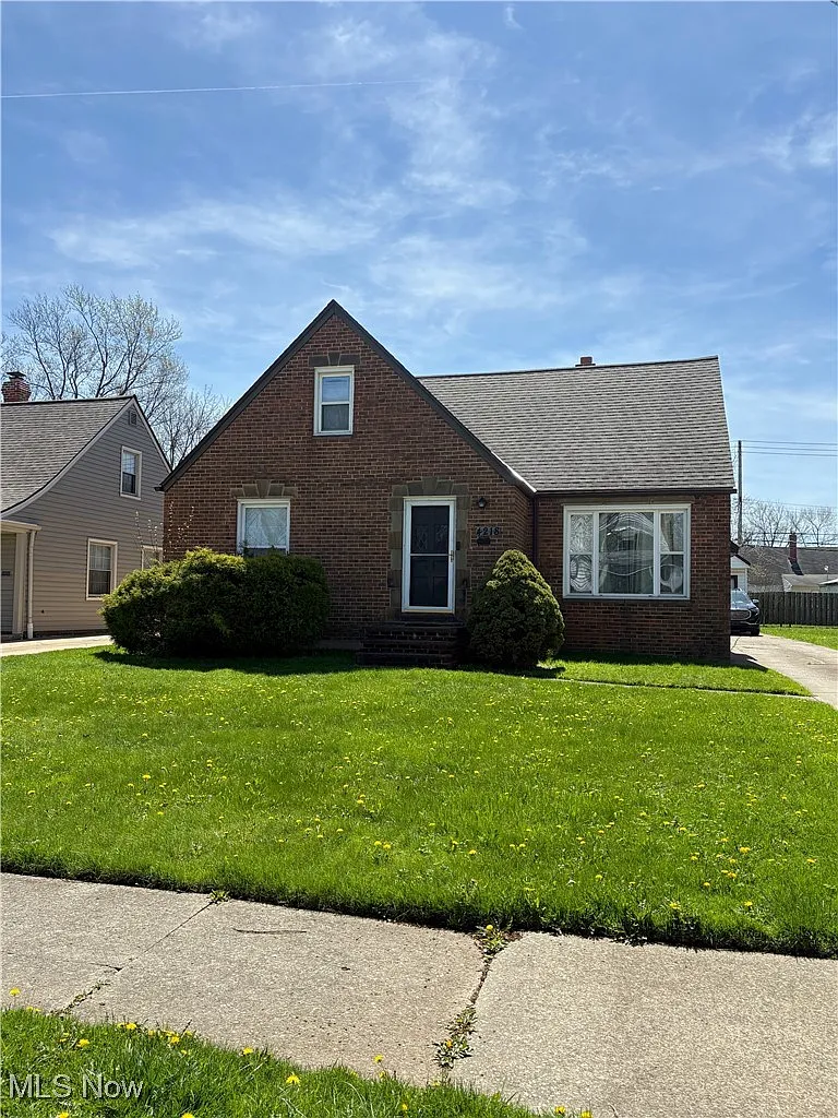 4218 Eastway Rd photo 1