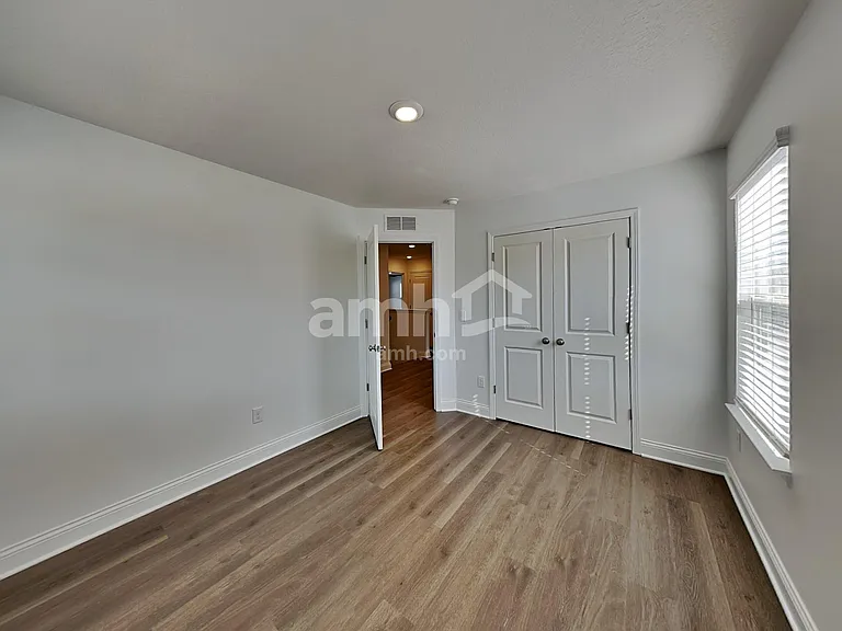 206 Rustic Barn Ct — Photo 18