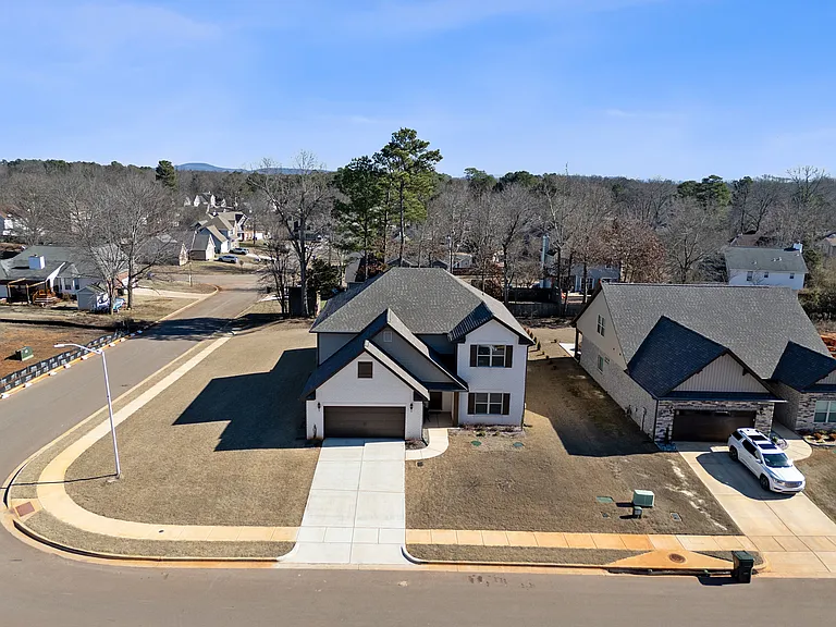 148 Flintridge Dr — Photo 32