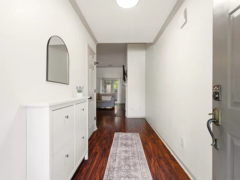 9 Whitewater Ct — Photo 2