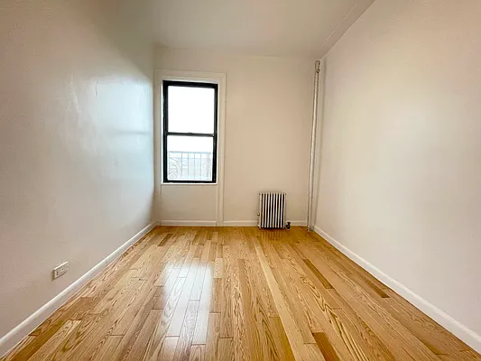 Rented by Bruma Realty LLC | media 8