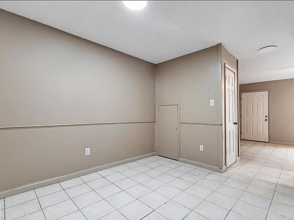 5th image of 1813 Cedar Hts