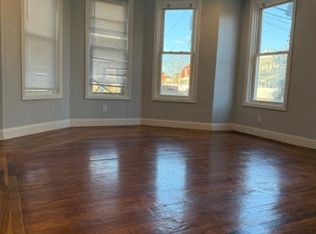 784 Park Ave #1L, Cranston, RI 02910