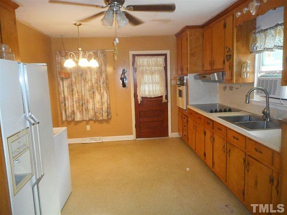 4th image of 305 Wellington Dr
