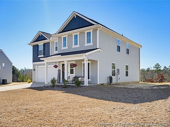 2nd image of 913 Sapphire Stone Ln
