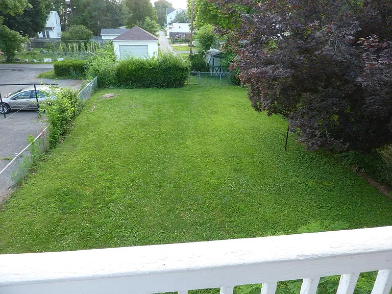 214 N College St — Photo 6