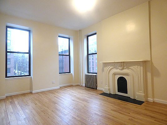 1st image of 300 E 82nd St APT 3W