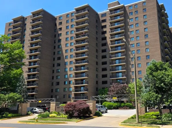 200 N Pickett St APT 110, Alexandria, VA 22304