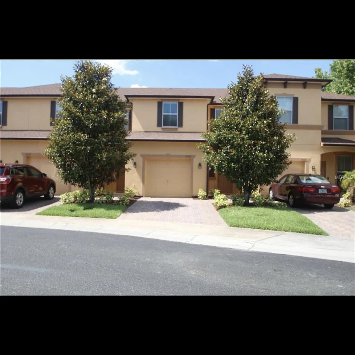 3020 Retreat View Cir — Photo 1