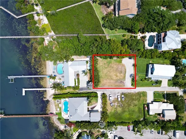 5157 NE Shore Village Ter, Stuart, FL 34996