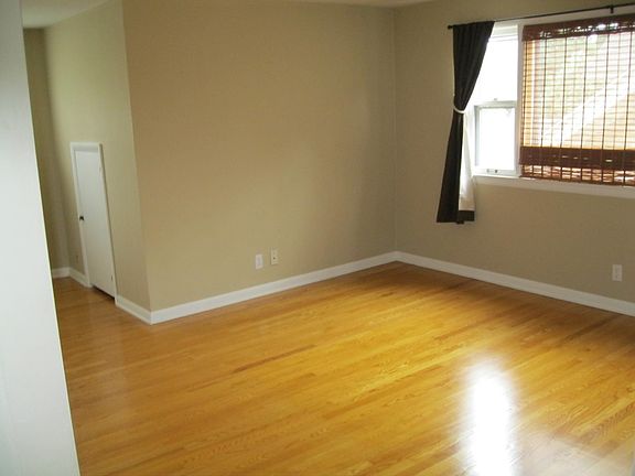 4th image of 1351A N 60th St