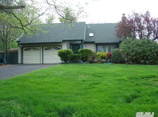 3 Puget Sound Ct, Coram, NY 11727