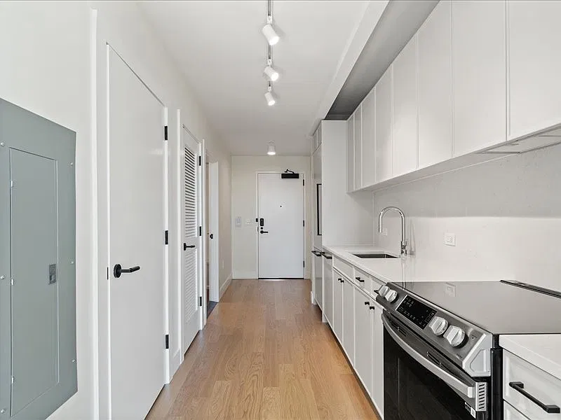 420 Carroll Street — Photo 2