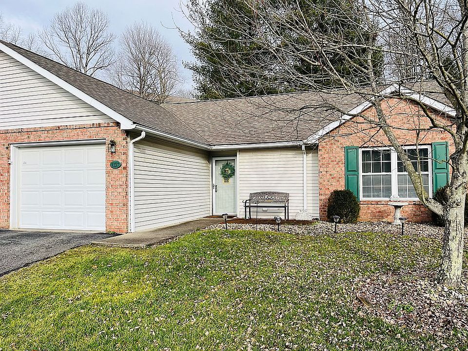 1st image of 107 Patio Dr