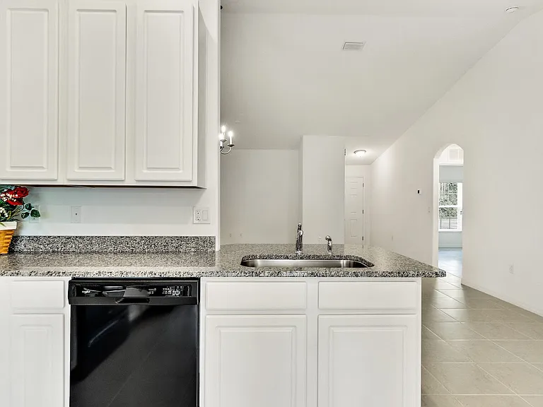 24 Farnum Ln #A — Photo 10