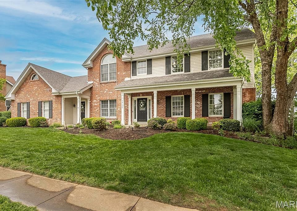 1st image of 18133 Edgewood Cir