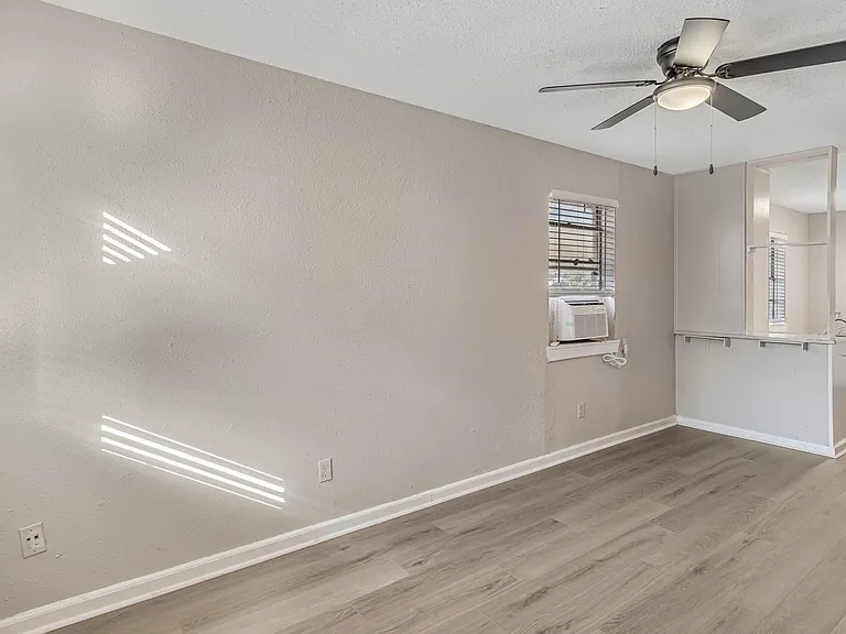 4720 Carmen St #A — Photo 2